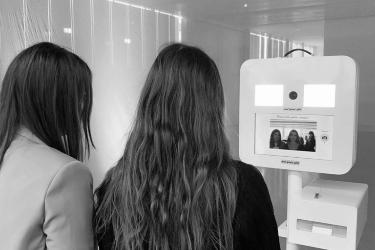 Photobooth installé lors d’un événement d’entreprise à Rennes