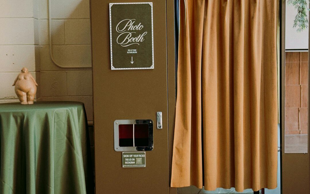 Photobooth ou photomaton : quelle différence pour votre événement ?